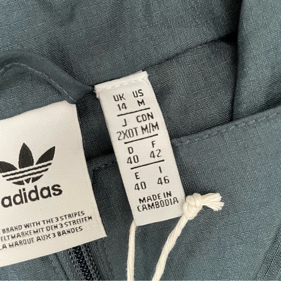 New Adidas Originals Three Stripes FU3777 Long Windbreaker Jacket Sz Medium - Picture 10 of 10